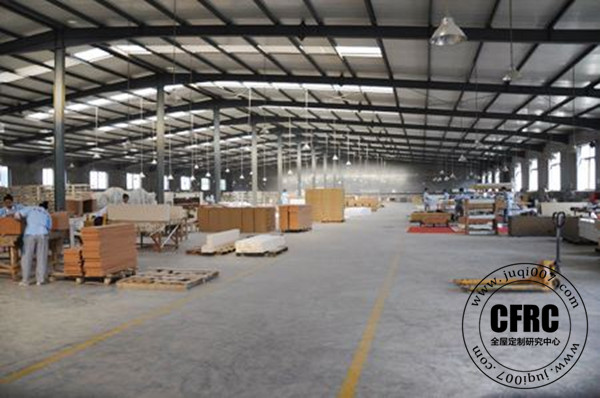 定制衣柜选购指南 品牌推荐、注意事项与加工要点